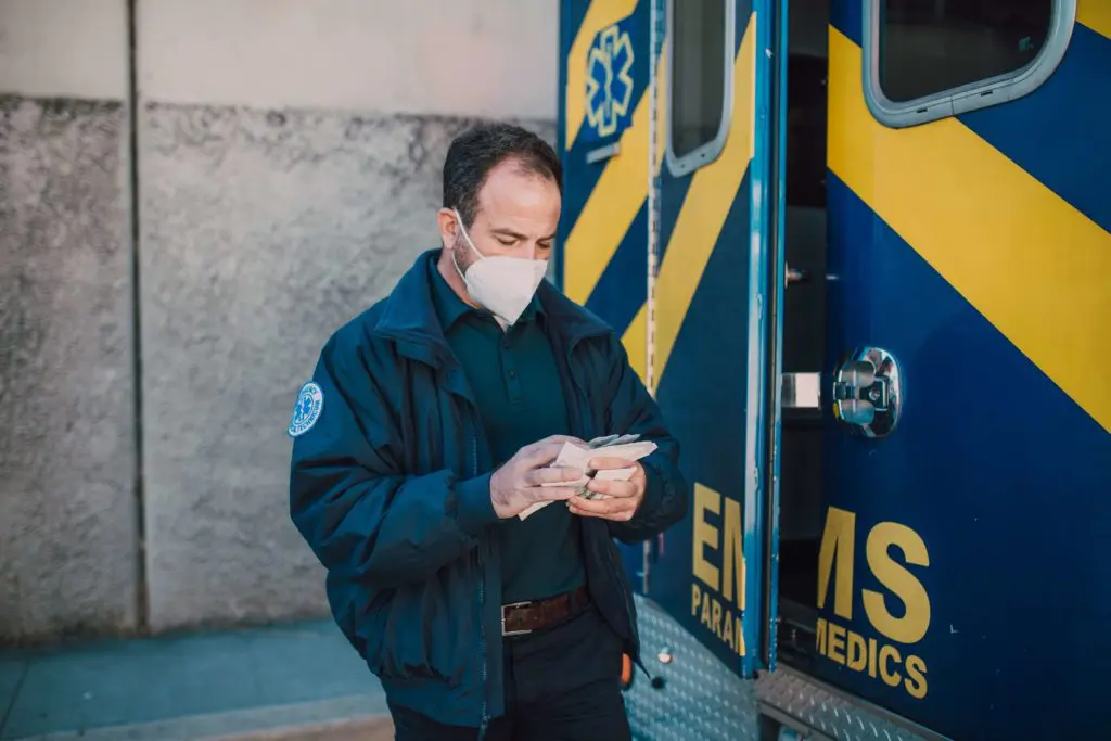 paramedic wearing a face mask